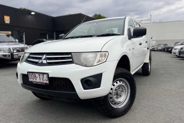 2011 Mitsubishi Triton MN GLX Ute Image 2