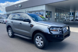 Ford Everest Ambiente UA