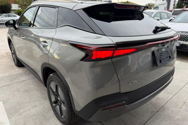 2026 Chery E5  Ultimate SUV Image 5