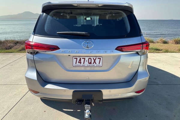 2018 Toyota Fortuner GUN156R GX SUV Image 3