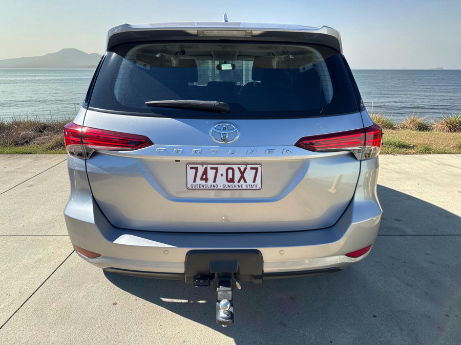 2018 Toyota Fortuner GUN156R GX SUV Image 3