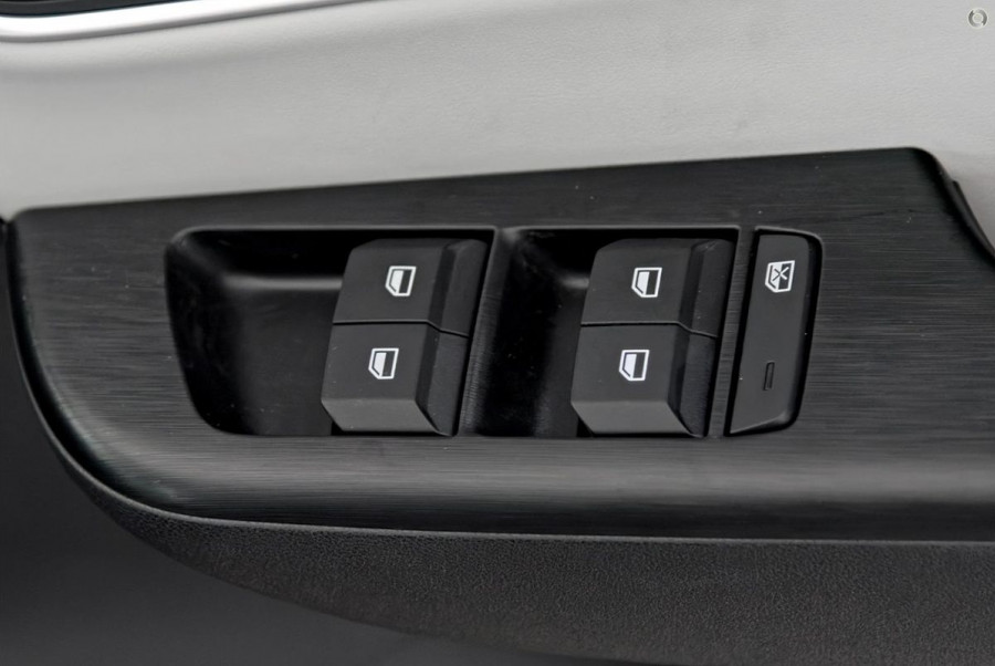 2025 MG ZS ZS32 Essence Hybrid+ SUV Image 8