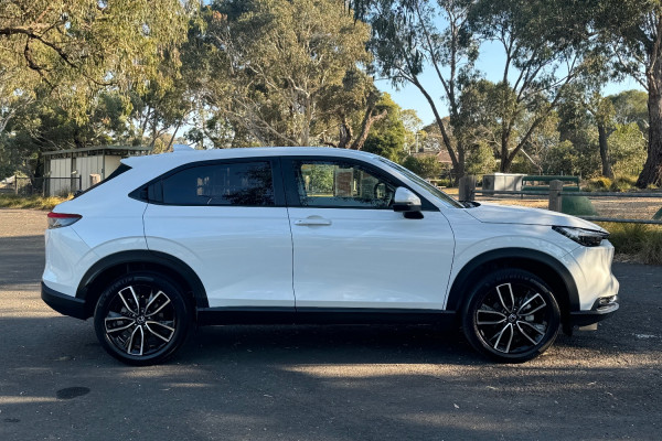 2022 Honda HR-V  Vi X SUV Image 5