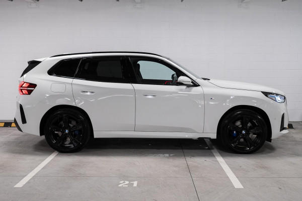2026 BMW X3 G45 30e xDrive SUV image 5