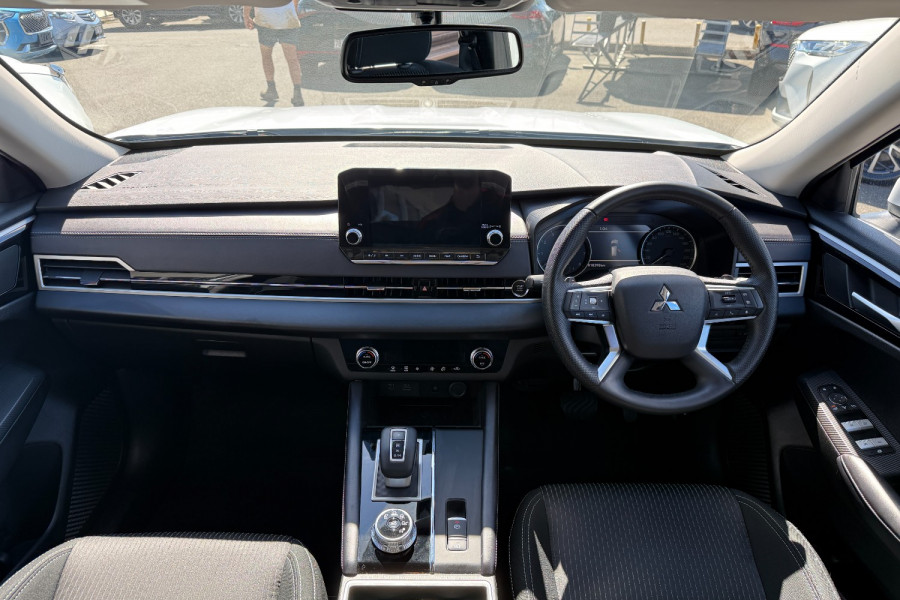 2023 MY24 Mitsubishi Outlander ZM LS SUV Image 16
