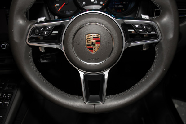 2021 Porsche Macan SUV Image 17