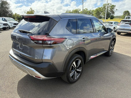 2023 [THIS VEHICLE IS SOLD] image 3