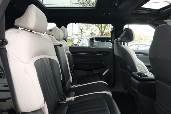 2023 MY24 Kia EV9 MV GT-Line SUV Image 11