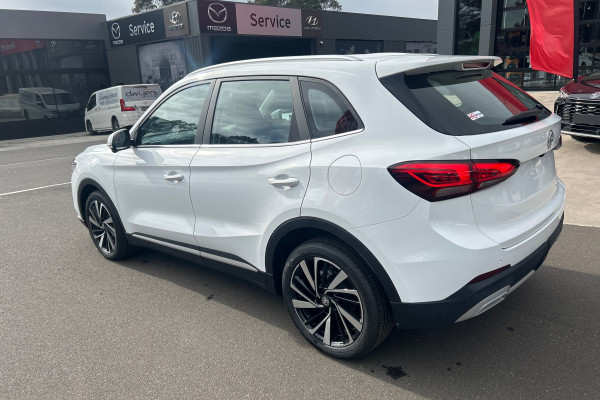 2026 MY26.5 MG ZS MGNZSHEVESSEB Essence Hybrid+ SUV Image 2