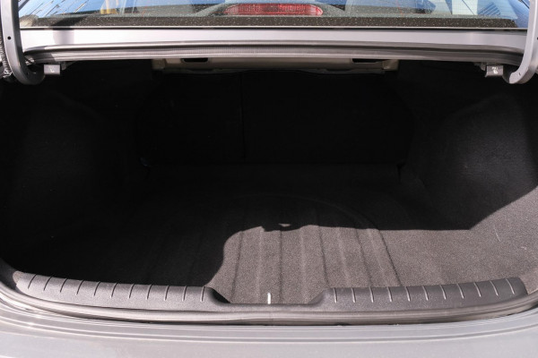2024 Hyundai i30 CN7.V2 Hybrid Sedan Image 10