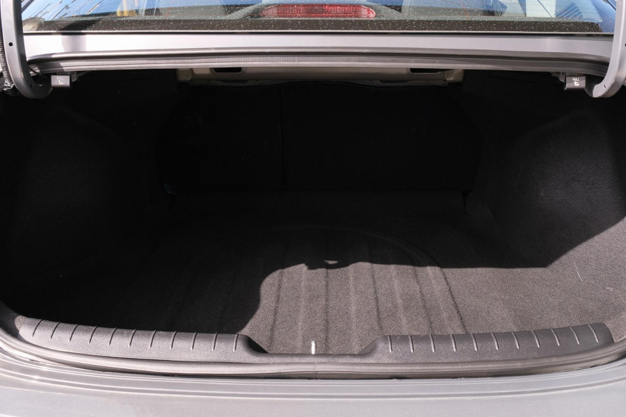2024 Hyundai i30 CN7.V2 Hybrid Sedan Image 10