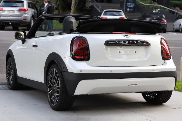 2026 [THIS VEHICLE IS SOLD] image 9
