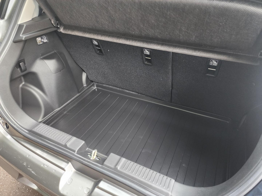 2026 Suzuki Swift UZ Hybrid Hatch Image 27