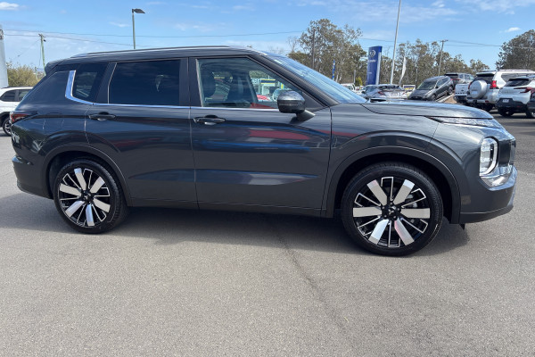 2025 Mitsubishi Outlander ZM Aspire SUV Image 2