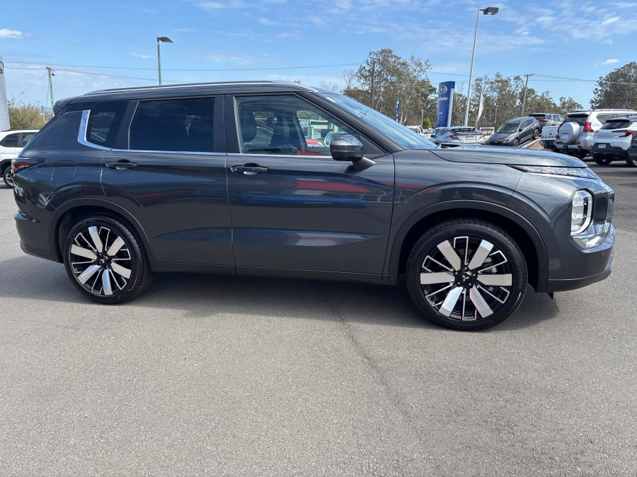 2025 Mitsubishi Outlander ZM Aspire SUV Image 2