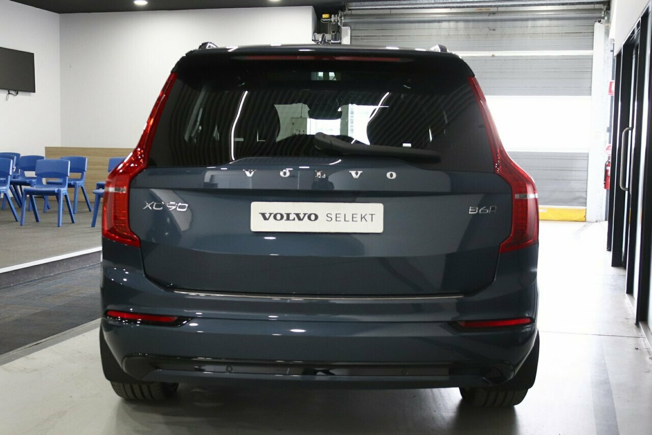 2023 Volvo XC90 Wagon Image 18