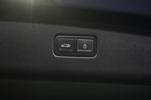 2024 Genesis GV70 2.5T SIGNATURE SUV Image 40