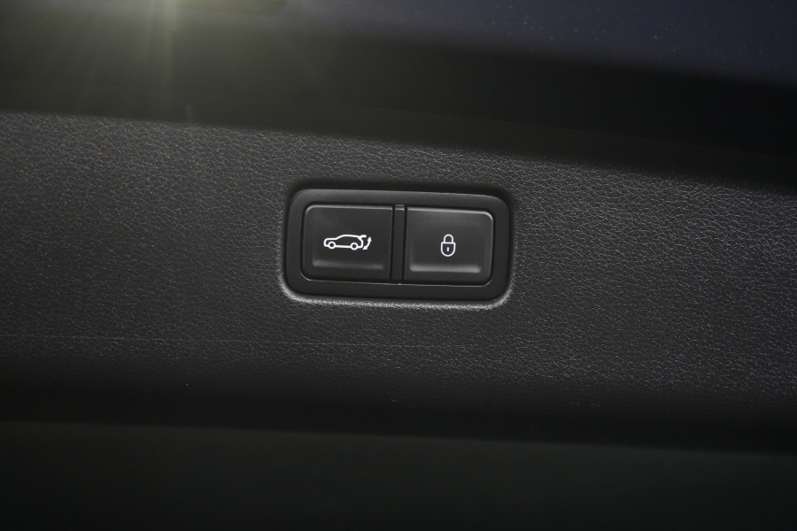 2024 Genesis GV70 2.5T SIGNATURE SUV Image 40