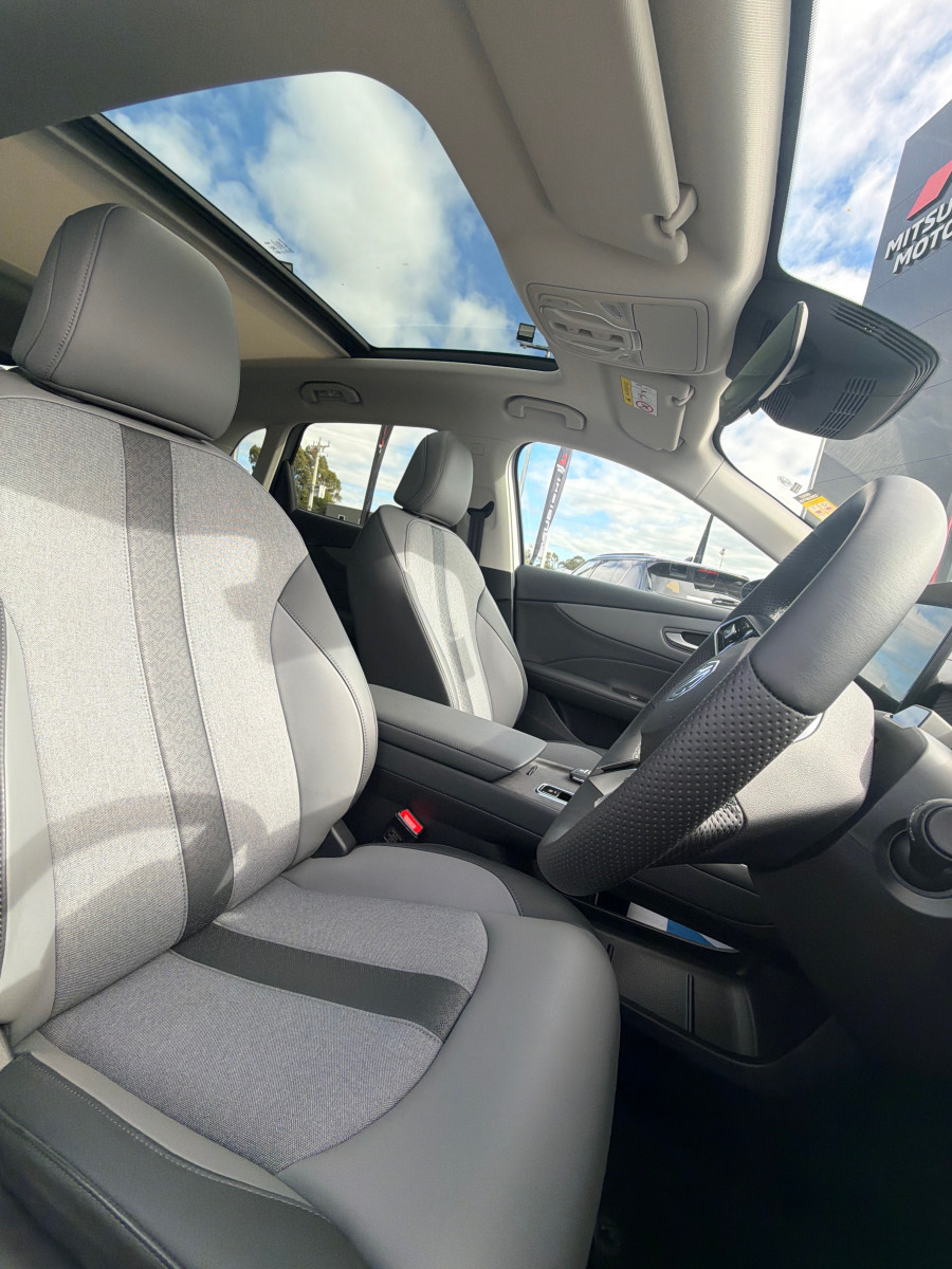 2025 MG MGS5 EV ZS3EM Essence 62 SUV Image 6