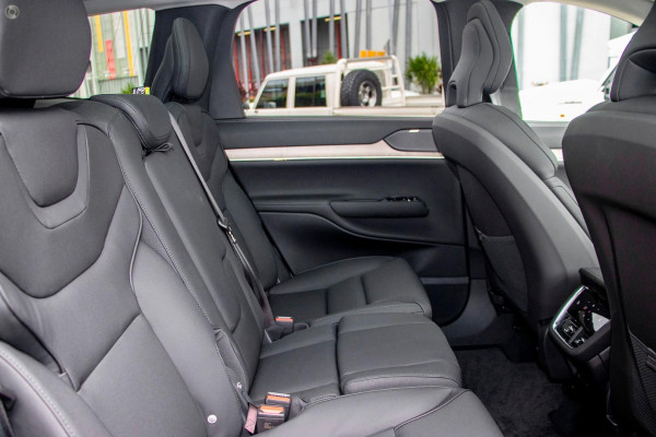 2025 Volvo EX90 No Series Plus Twin Motor SUV Image 7