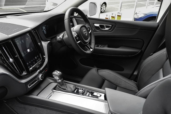 2018 MY19 Volvo XC60 UZ T5 Inscription Suv