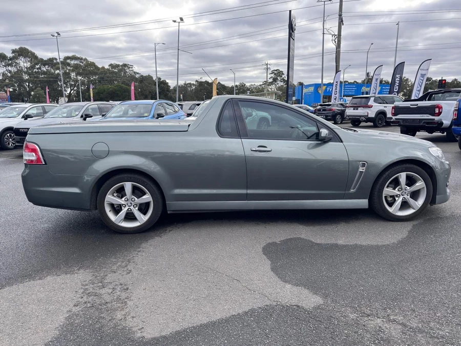 2015 Holden Ute VF SV6 Ute Image 12