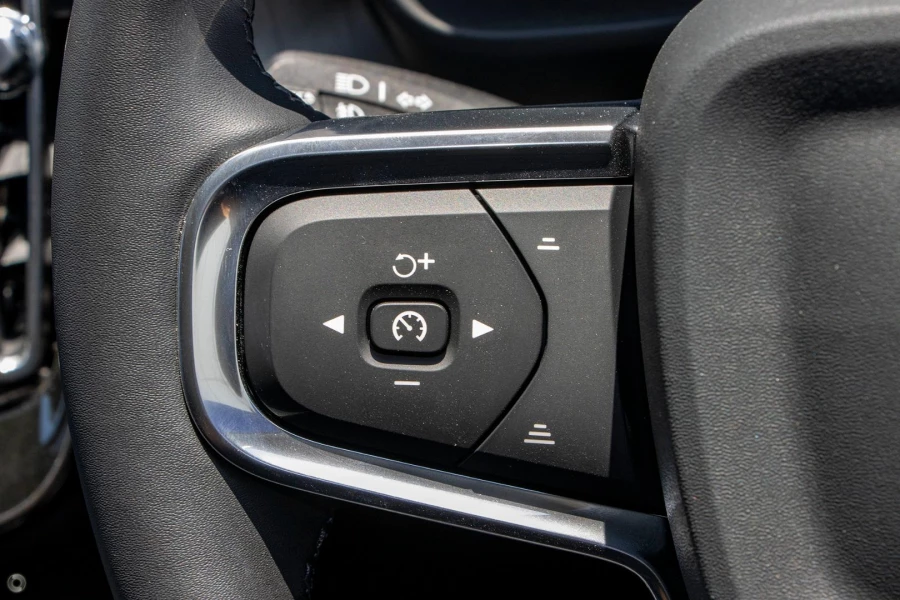 2026 Volvo XC40 XZ Plus B4 SUV Image 11