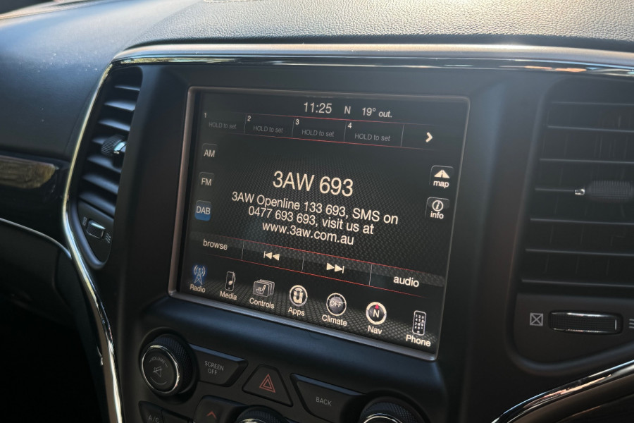 2017 Jeep Grand Cherokee WK Overland SUV Image 19