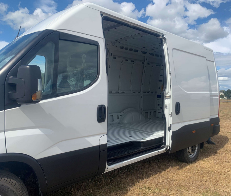 2025 Iveco Daily Van Van Image 10