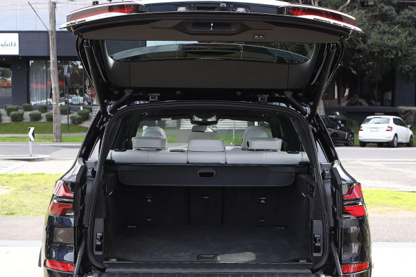 2026 BMW X5 G05 LCI M60i SUV image 8