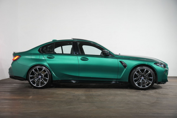 2022 BMW M3 Sedan image 4
