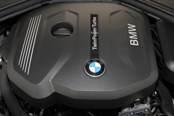 2016 BMW 3 Series 18i Sport Line Sedan Image 22
