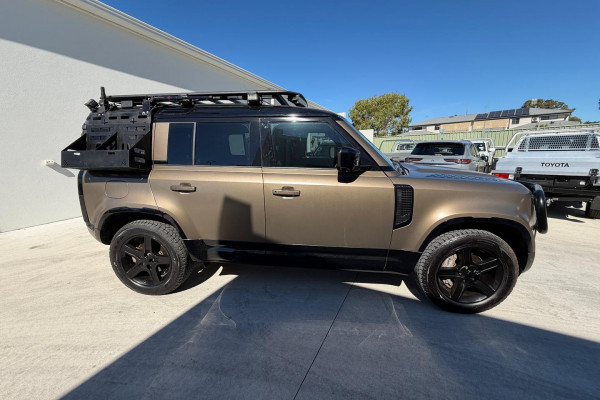 2023 MY24 Land Rover Defender L663 110 D300 X-Dynamic SE SUV Image 2