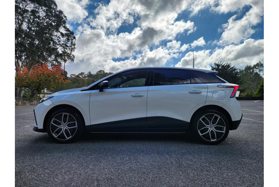 2024 MG MG4 MEH32 Essence 64 Hatch Image 6