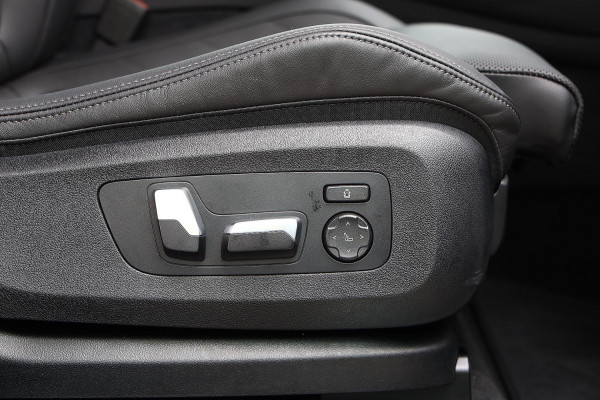 2025 BMW X5 G05 LCI xDrive40i M Sport SUV image 13