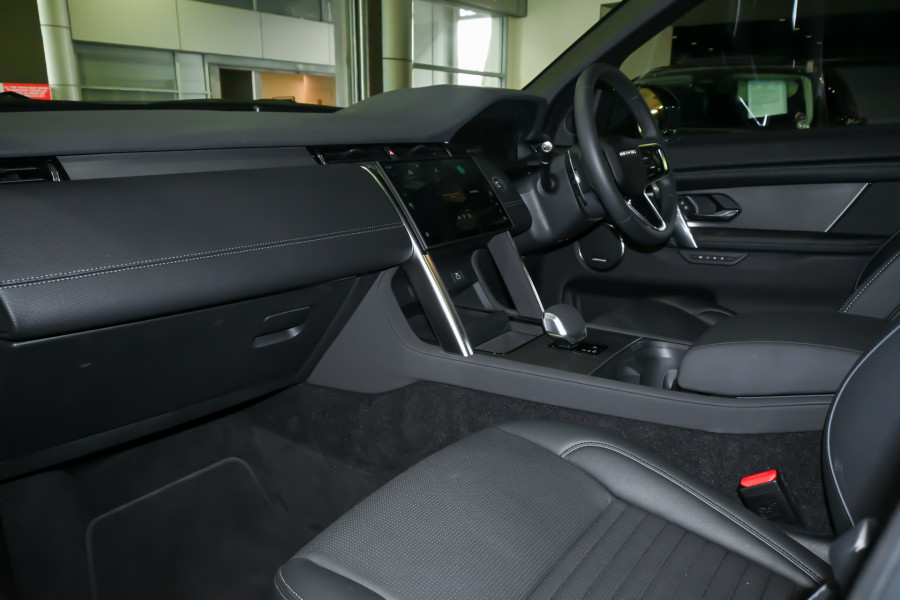 2025 MY25.5 Land Rover Discovery Sport L550 P250 Dynamic SE SUV