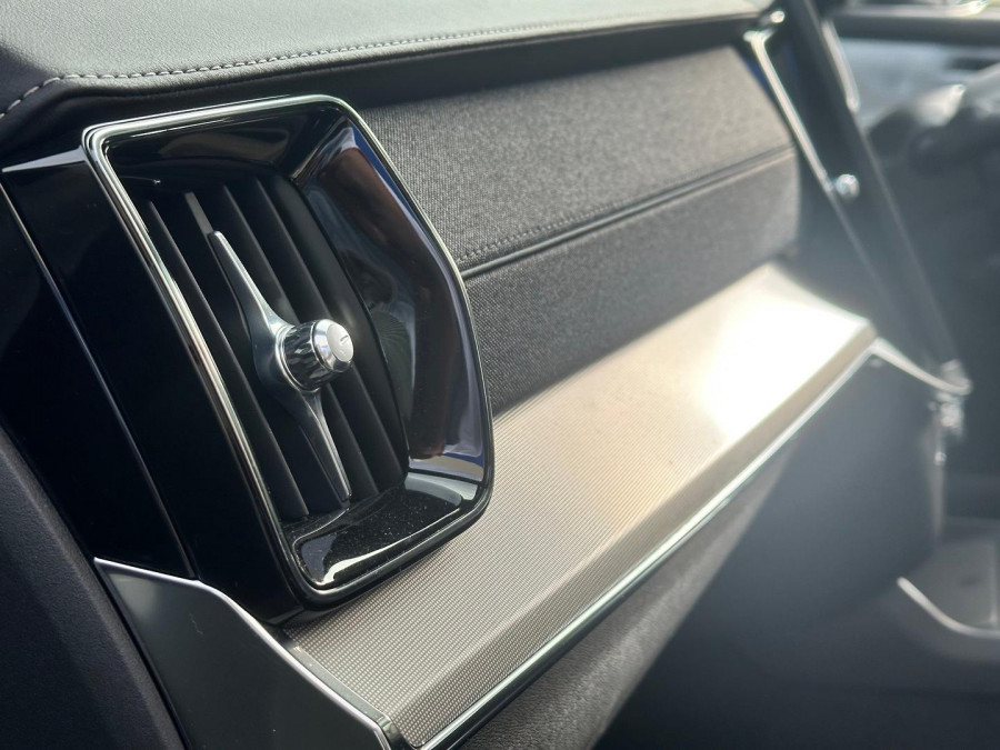 2026 Volvo XC90 L Series Black Edition SUV Image 7