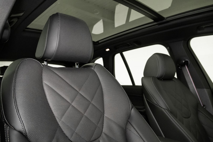 2025 BMW X5 G05 LCI M60i SUV