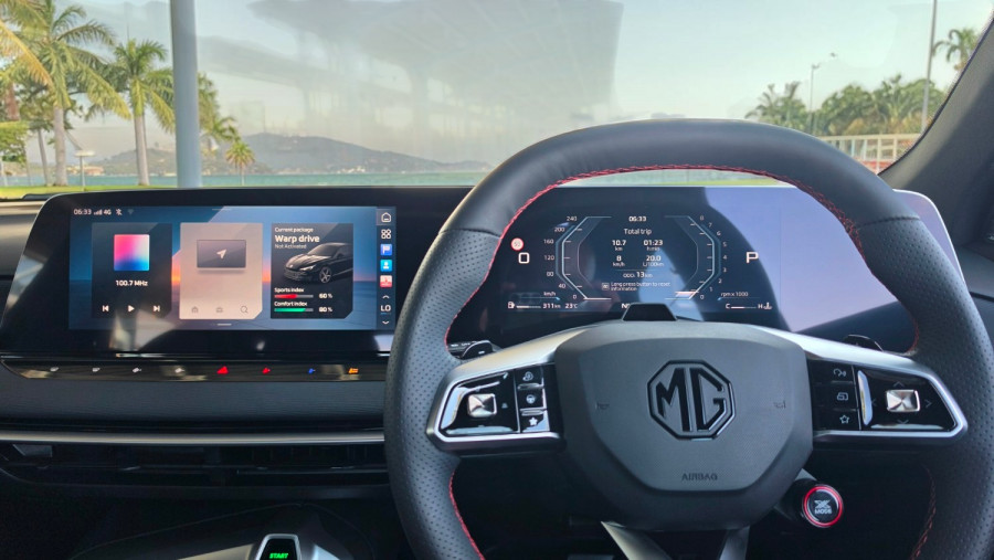 2025 MG MG7  Essence Sedan Image 4