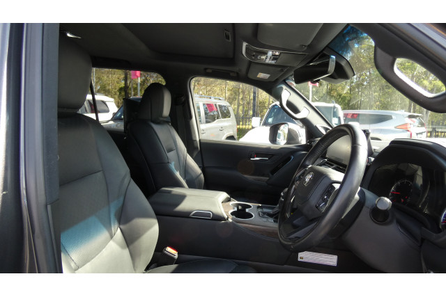 2021 Toyota LandCruiser FJA300R LC300 SAHARA 4X4 SUV Image 17