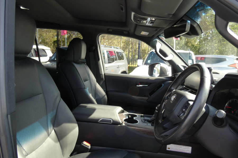 2021 Toyota LandCruiser FJA300R LC300 SAHARA 4X4 SUV Image 17