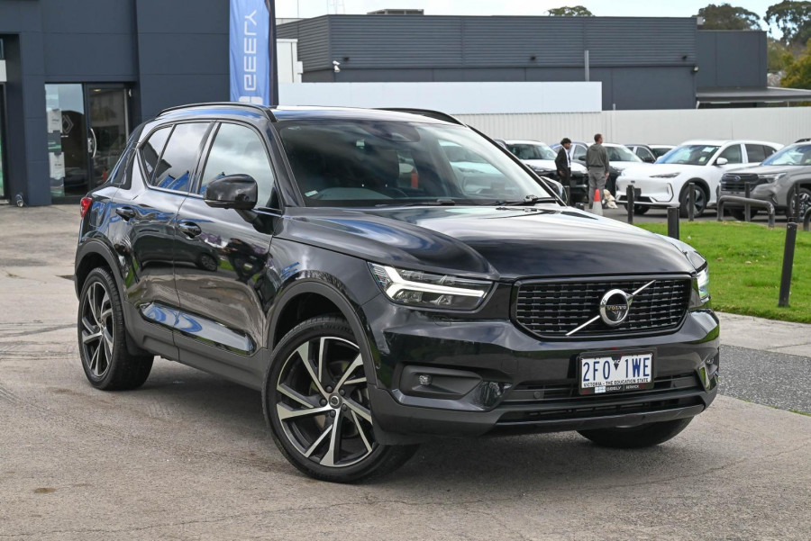 2022 Volvo XC40 XZ T5 R-Design SUV Image 1