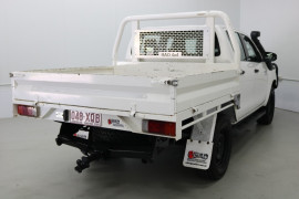 2017 Toyota HiLux GUN126R SR Cab chassis