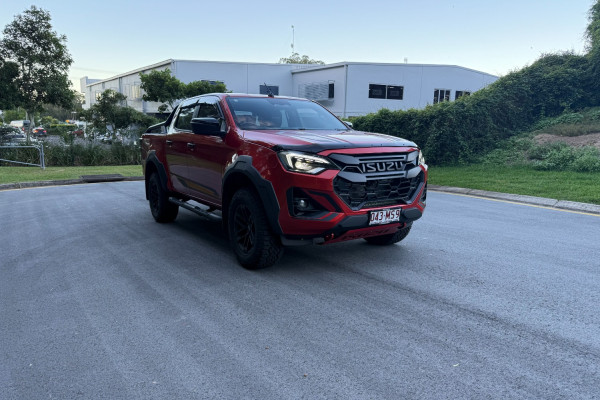  MY24 Isuzu D-MAX RG BLADE Ute