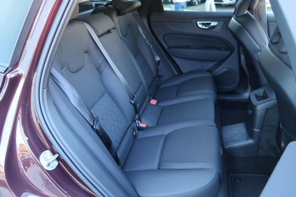 2025 Volvo XC60 UZ Plus T8 Plug-in Hybrid Dark SUV Image 13