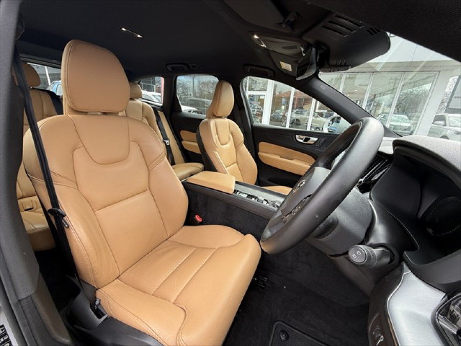 2020 Volvo XC60 UZ T5 Momentum SUV Image 10
