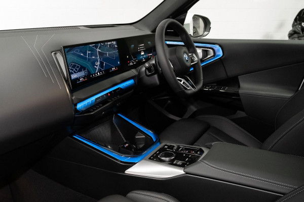 2026 BMW X3 G45 30e xDrive SUV image 7