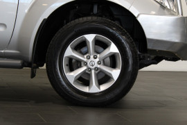 2013 Nissan Navara D40 S6 Turbo ST Utility crew cab