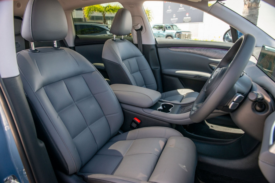 2026 MG IM6 PERFORMACE 100KWH SUV Image 12