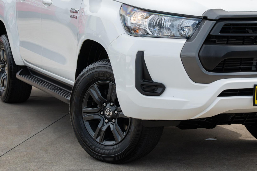 2023 Toyota HiLux GUN126R SR Cab Chassis Image 6